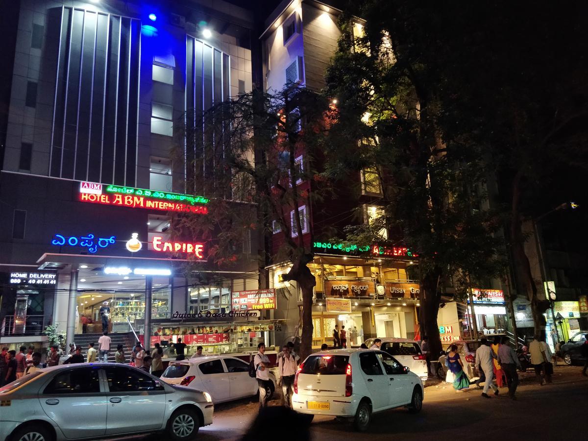 Abm Express Inn Bangalore Exteriör bild